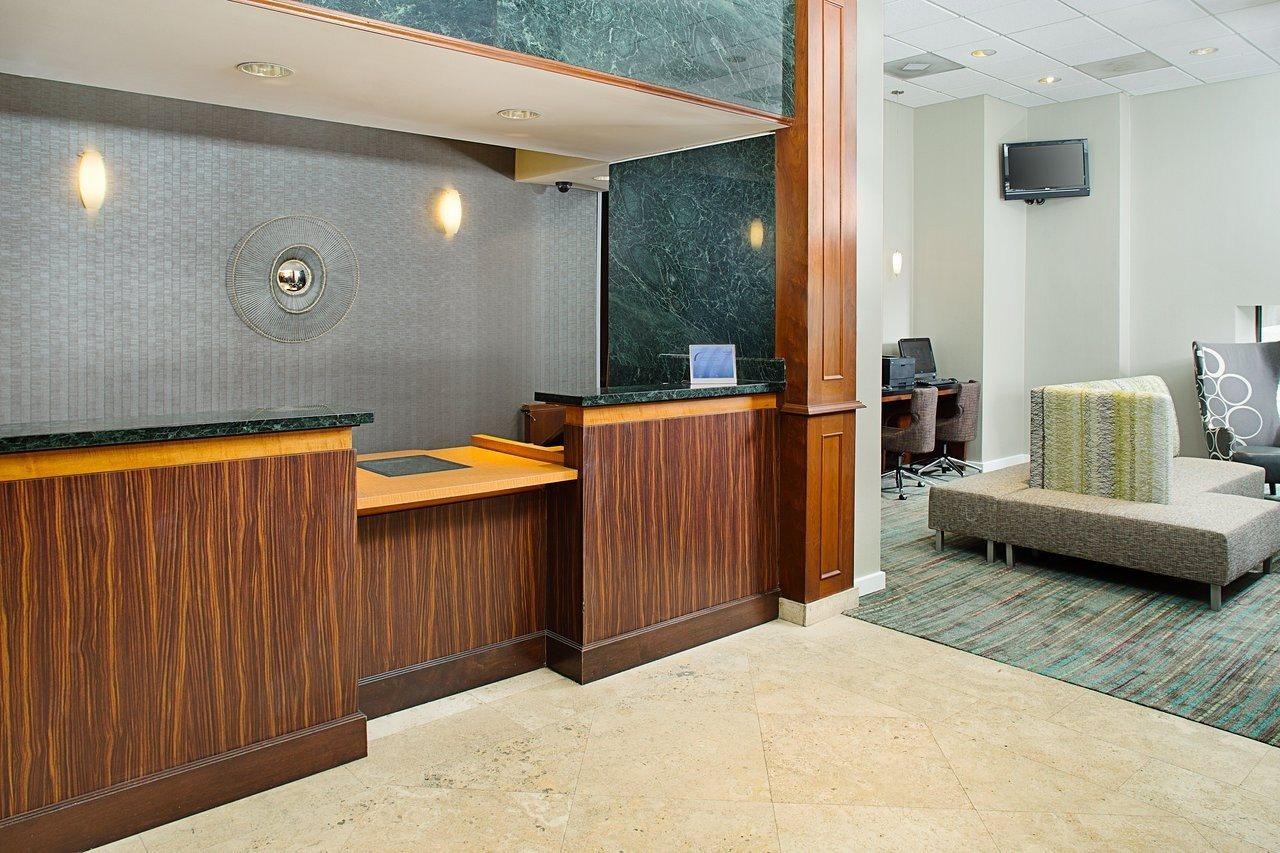 Downtown Hotel 3*