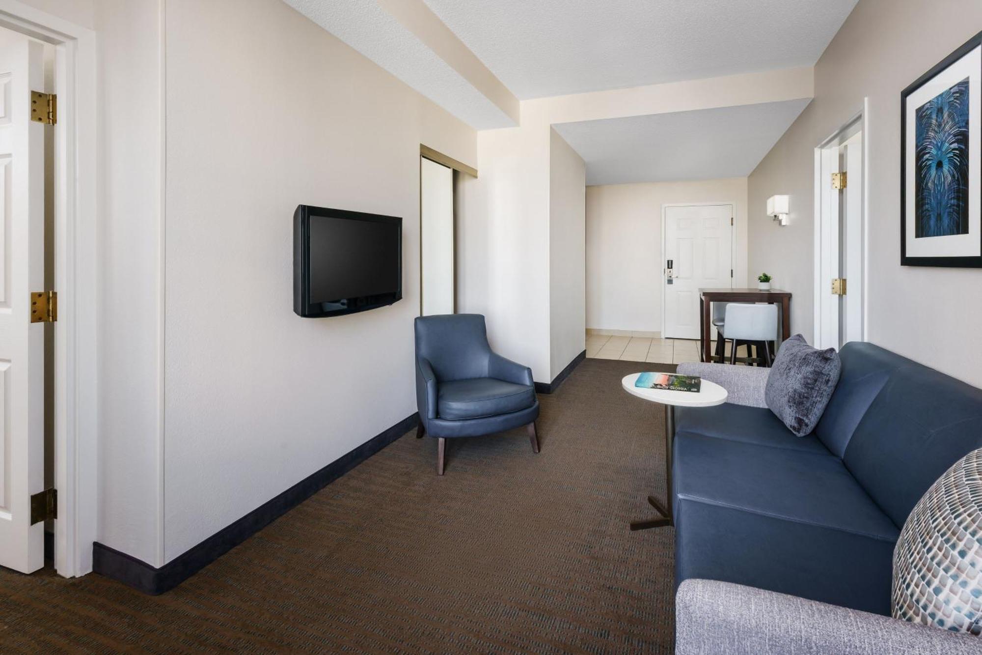 Downtown Hotel 3*
