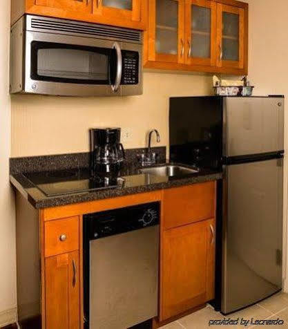 Hotel Downtown 3*
